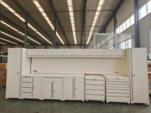 کابینت گاراژ سنگین سفید