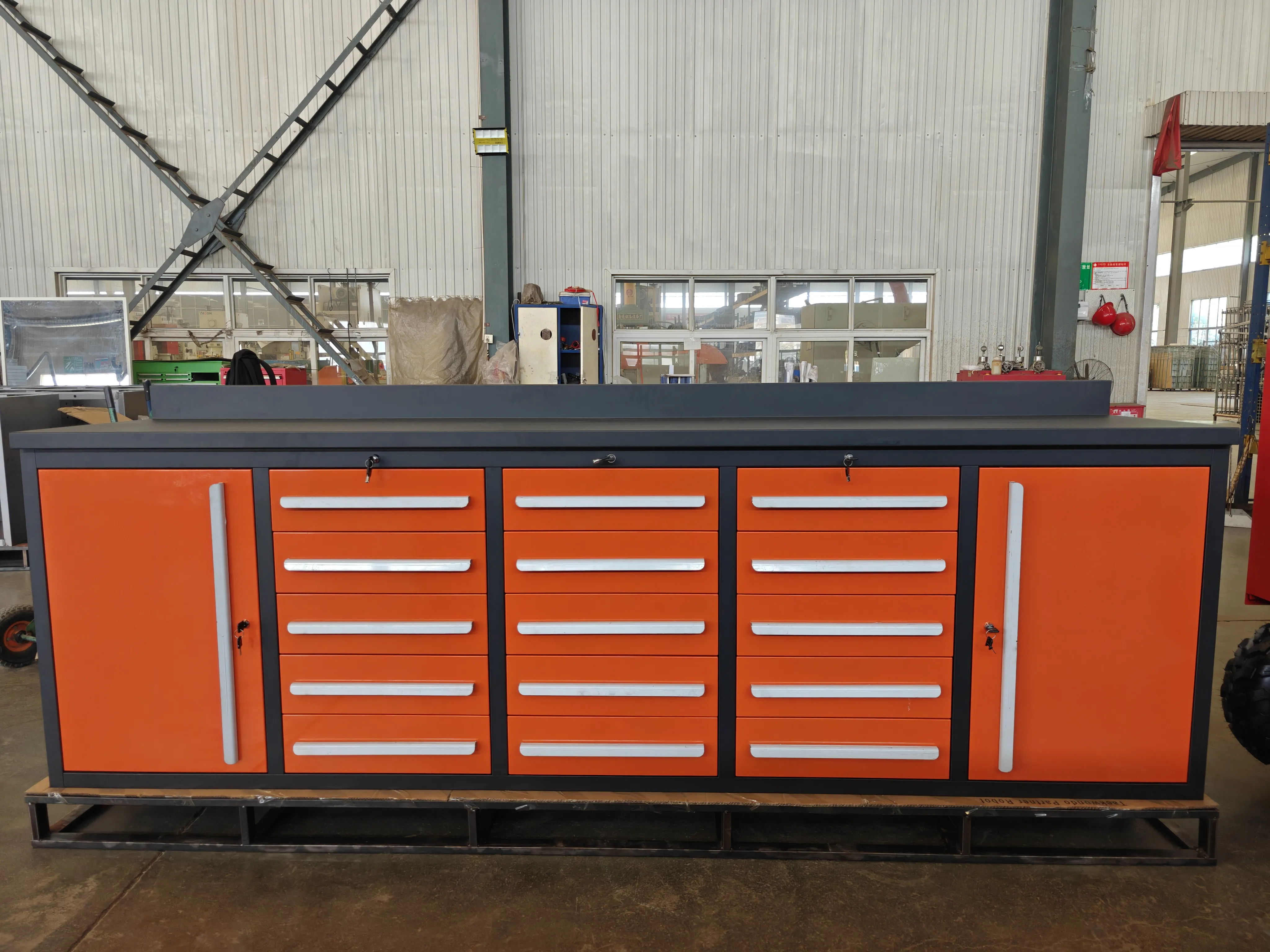 ویژگی های Workbench Orange Tool چیست؟